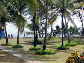 Varca Palms Beach Resort пляж