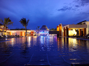 Breathless Punta Cana Hotel бассейн 2