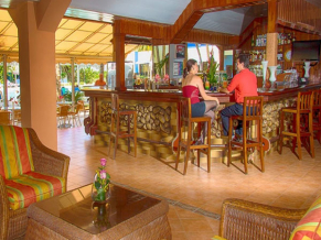 Islazul Club Amigo Tropical бар 1