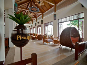 Kata Thani Beach Resort бар