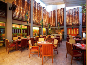 Centara Grand Beach Resort Samui ресторан 3