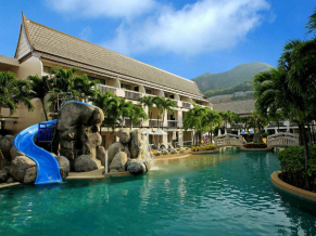 Centara Kata Resort бассейн