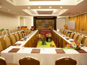 Hotel J Pattaya конференц-зал