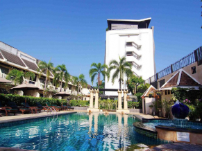 Lantana Pattaya Hotel & Resort бассейн