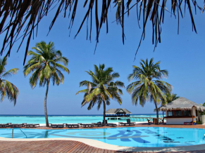 Palm Beach Resort & Spa Maldives бассейн