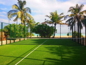 Palm Beach Resort & Spa Maldives теннисный корт
