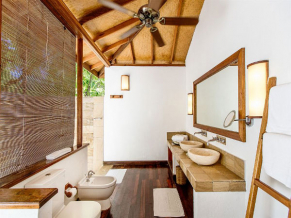Palm Beach Resort & Spa Maldives ванная комната
