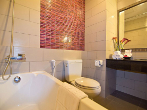 Trio Hotel Pattaya ванная комната