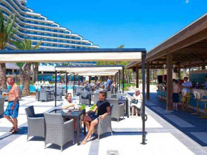 Venosa Beach Resort & Spa бар