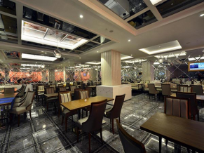 Azura Deluxe Resort & Spa ресторан