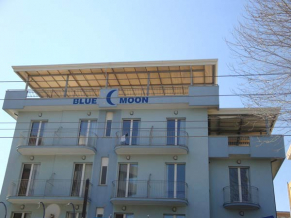 Blue Moon фасад