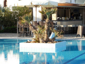 Smartline Kyknos Beach Hotel & Bungalows бар у бассейна