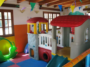 Smartline Kyknos Beach Hotel & Bungalows детская комната