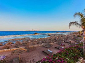 Cleopatra Luxury Resort Collection пляж