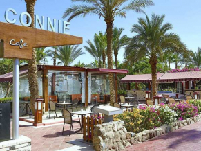 Hilton Sharm Fayrouz Resort кафе