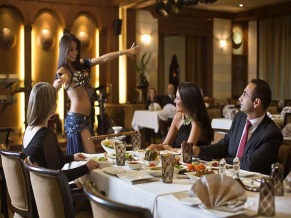 Al Ain Rotana Hotel ресторан