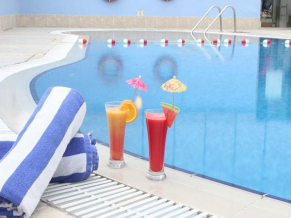 Grand Excelsior Hotel Sharjah бассейн