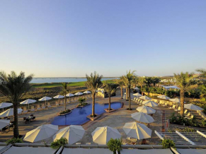 Park Inn by Radisson Abu Dhabi Yas Island территория