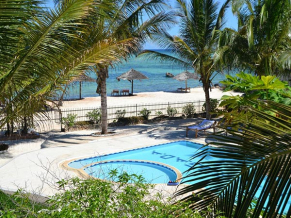 La Madrugada Beach Hotel & Resort бассейн 2