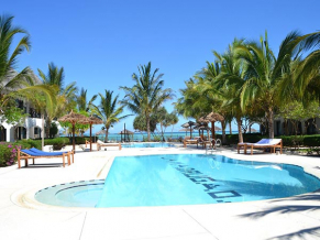 La Madrugada Beach Hotel & Resort бассейн