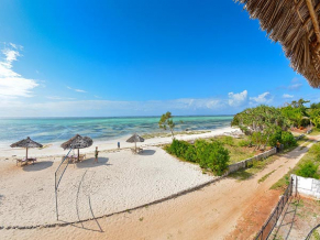 La Madrugada Beach Hotel & Resort пляж