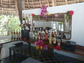 Mchanga Beach Lodge бар 1