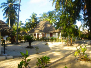 Ndame Beach Lodge территория 3