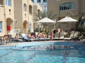 Verona Resort Sharjah бассейн