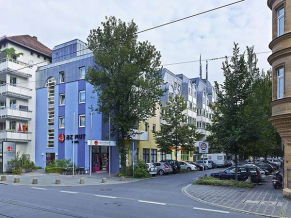 Azimut Hotel Nuremberg фасад 1