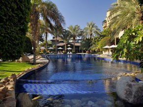 Movenpick Resort & Residences Aqaba бассейн