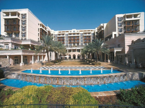 Movenpick Resort & Residences Aqaba фасад 1
