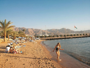 Movenpick Resort & Residences Aqaba пляж 1