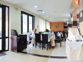 Apart-hotel Kasablanka 4* (Апартотель Касабланка 4*). Ресторан