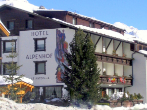Alpenhof 3*. Фасад
