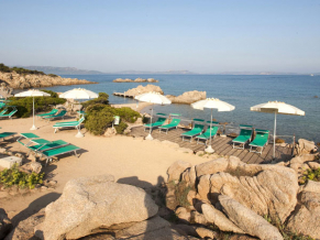 Club Hotel Baia Sardinia 4*. Пляж