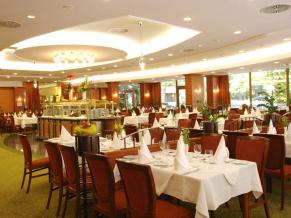 Danubius Health Spa Resort Margitsziget 4*. Ресторан