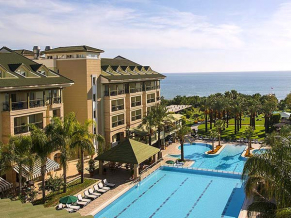 Alva Donna Beach Resort Comfort 5*. Фасад