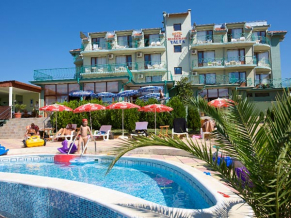 Yalta Village Resort. Детский бассейн